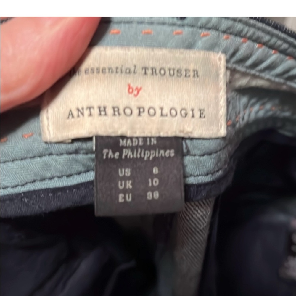 EUC - Anthropologie Pilcro trouser style jeans
Waist 15.5 in
Inseam 33 in - Picture 3 of 3